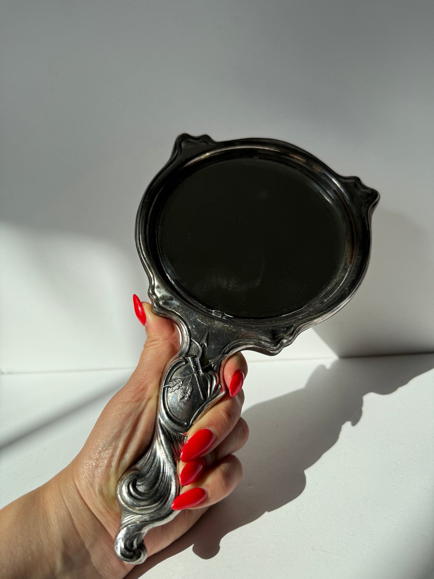 Silver-Plated Art Nouveau Hand Mirror – Figural Lady Handle, Vintage Vanity Decor, Rococo Revival Style