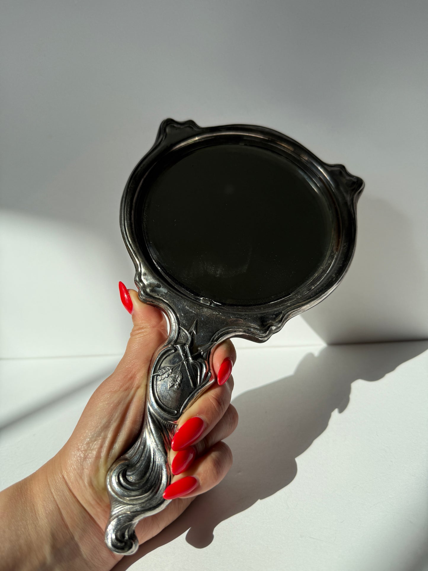 Silver-Plated Art Nouveau Hand Mirror – Figural Lady Handle, Vintage Vanity Decor, Rococo Revival Style