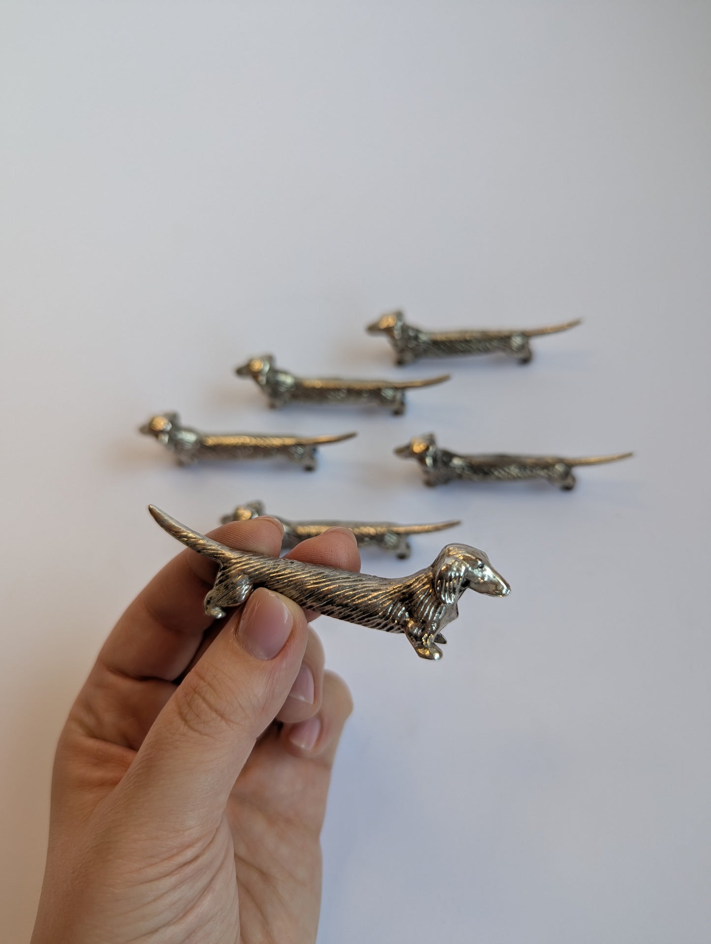 Set of 6 Silver-Plated Dachshund Knife Rests – Vintage Dog-Shaped Porte-Couteau Table Decor
