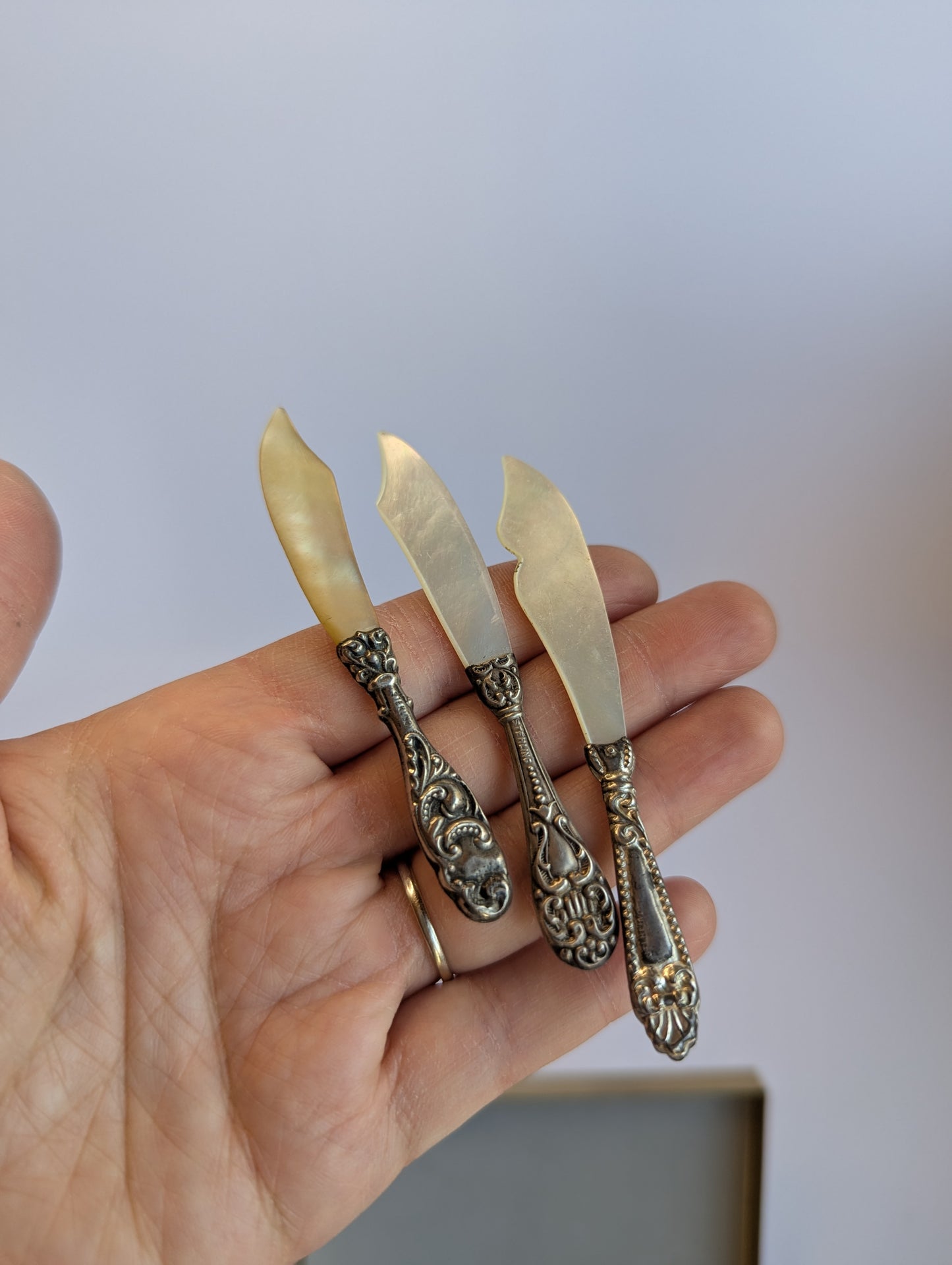 Vintage Sterling, Mother of Pearl Knives – For Black Caviar & Butter, Ornate Silver Handles