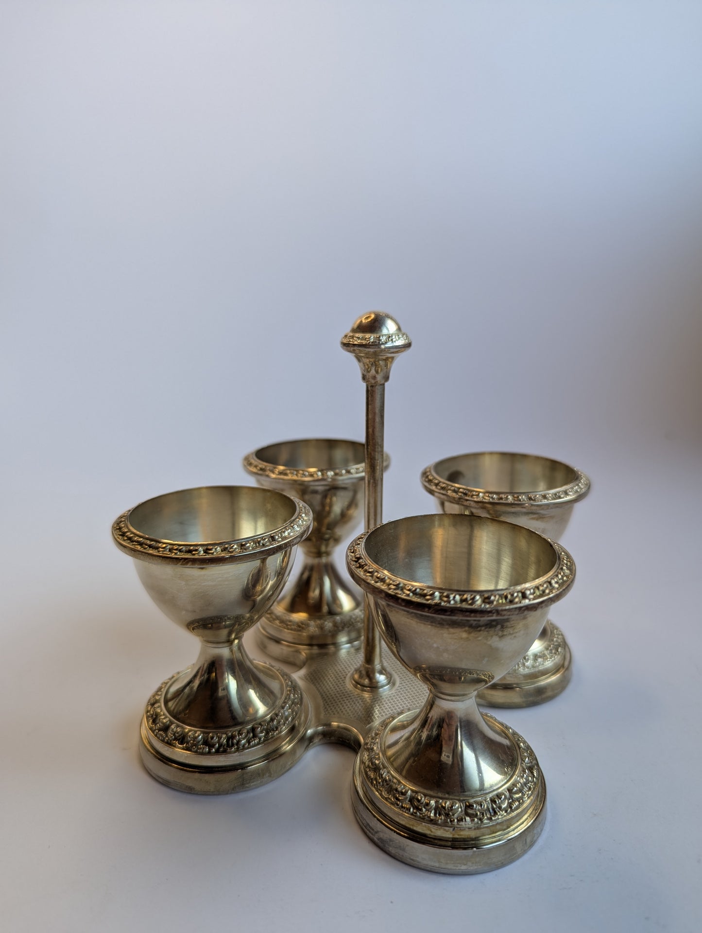 Vintage Silver-Plated Egg Cup Set with Stand – Ornate 4-Piece Breakfast Server, Classic English Tableware