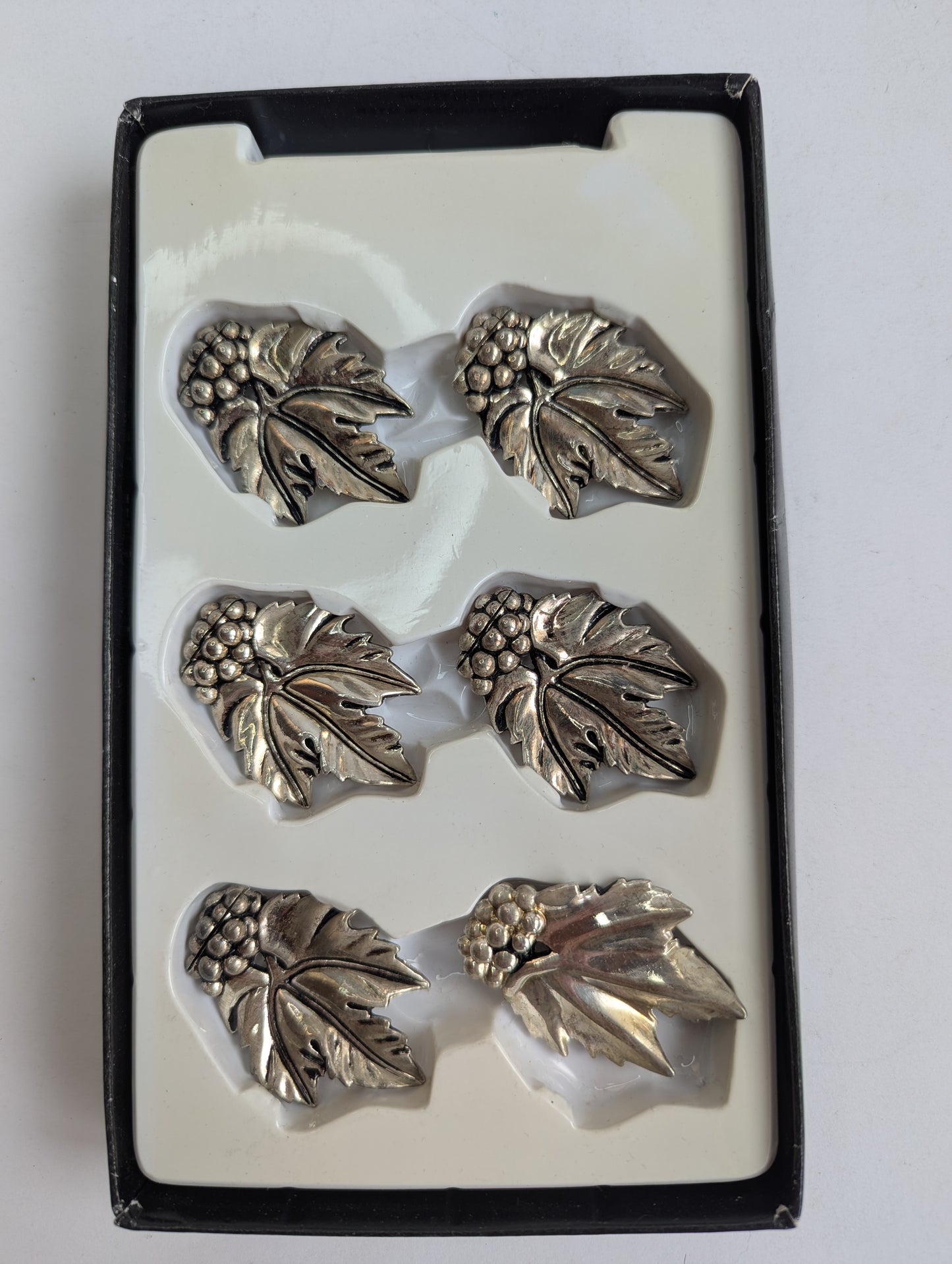 Vintage Silver Grape Leaf Knife Rests – Set of 6 Decorative Utensil Holders