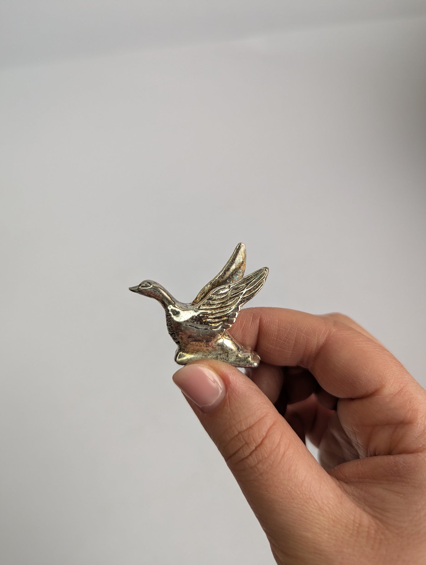 Set of 6 Vintage Metal Goose Place Card Holders – Silver Tone Table Decor for Elegant Dinner Parties or Weddings