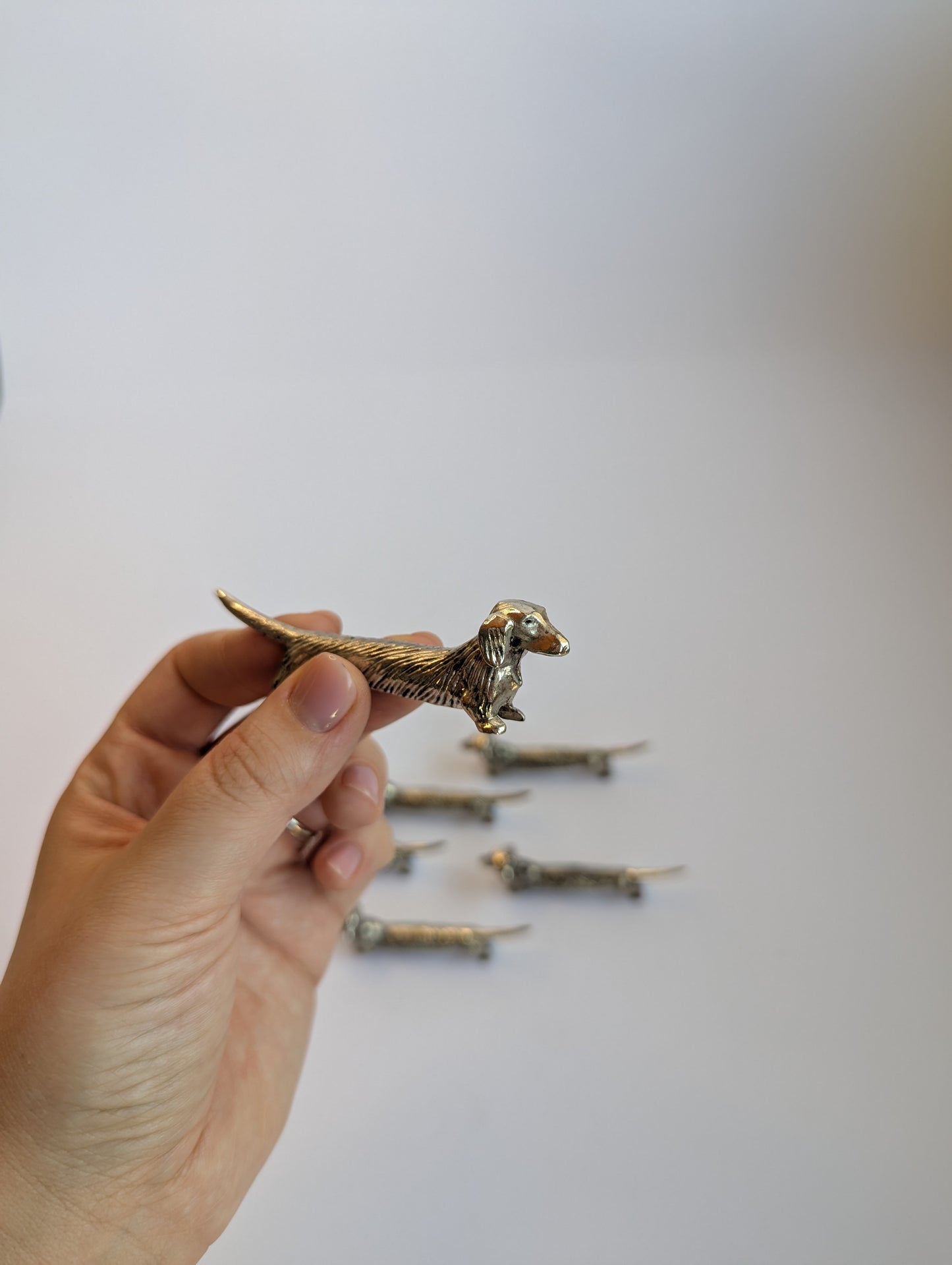 Set of 6 Silver-Plated Dachshund Knife Rests – Vintage Dog-Shaped Porte-Couteau Table Decor