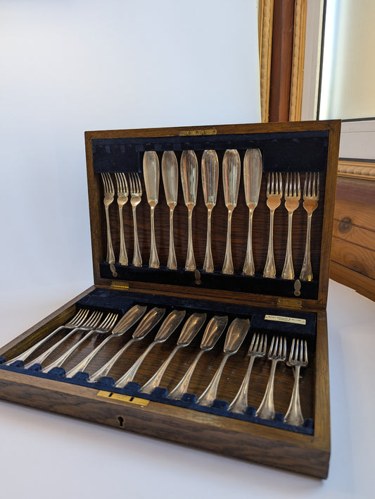 Antique Silver-Plated Fish Cutlery Set – Robert Ashworth & Co. Harrogate | Elegant 12-Piece Set in Original Wood Case