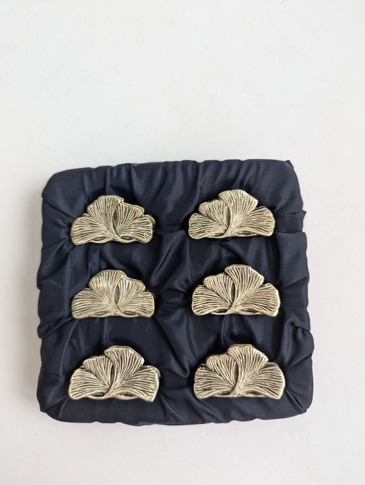Elegant Silver Plate Leaf Place Card Holders – Set of 6 – Vintage Table Decor