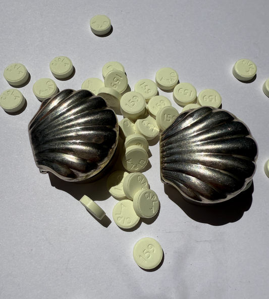 Vintage Sterling Silver Shell Pill Boxe – Trinket Holder, Apothecary Decor, Collectible Silverware